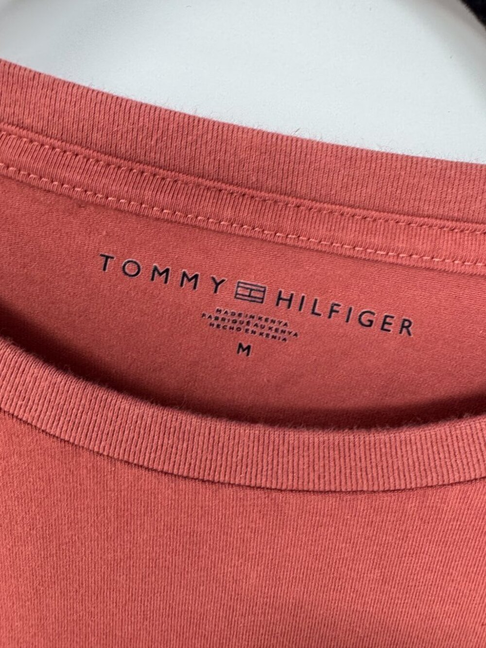 Tommy Hilfiger Men’s Classic Crew Neck T-Shirt Terracotta Red Size M - Picture 3 of 9
